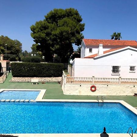Apartamento Con Piscina Y Parking إل كامبيلو المظهر الخارجي الصورة