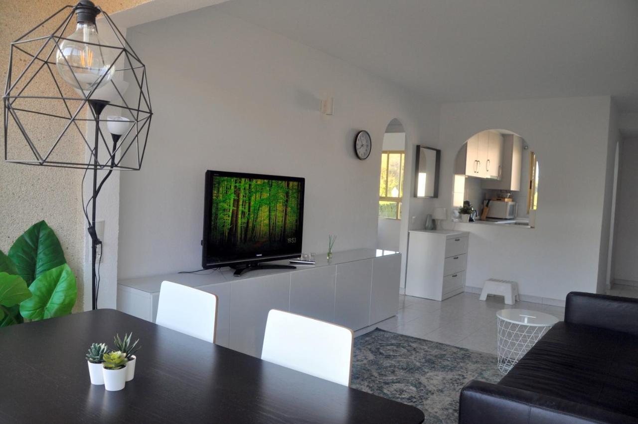 Apartamento Con Piscina Y Parking إل كامبيلو المظهر الخارجي الصورة