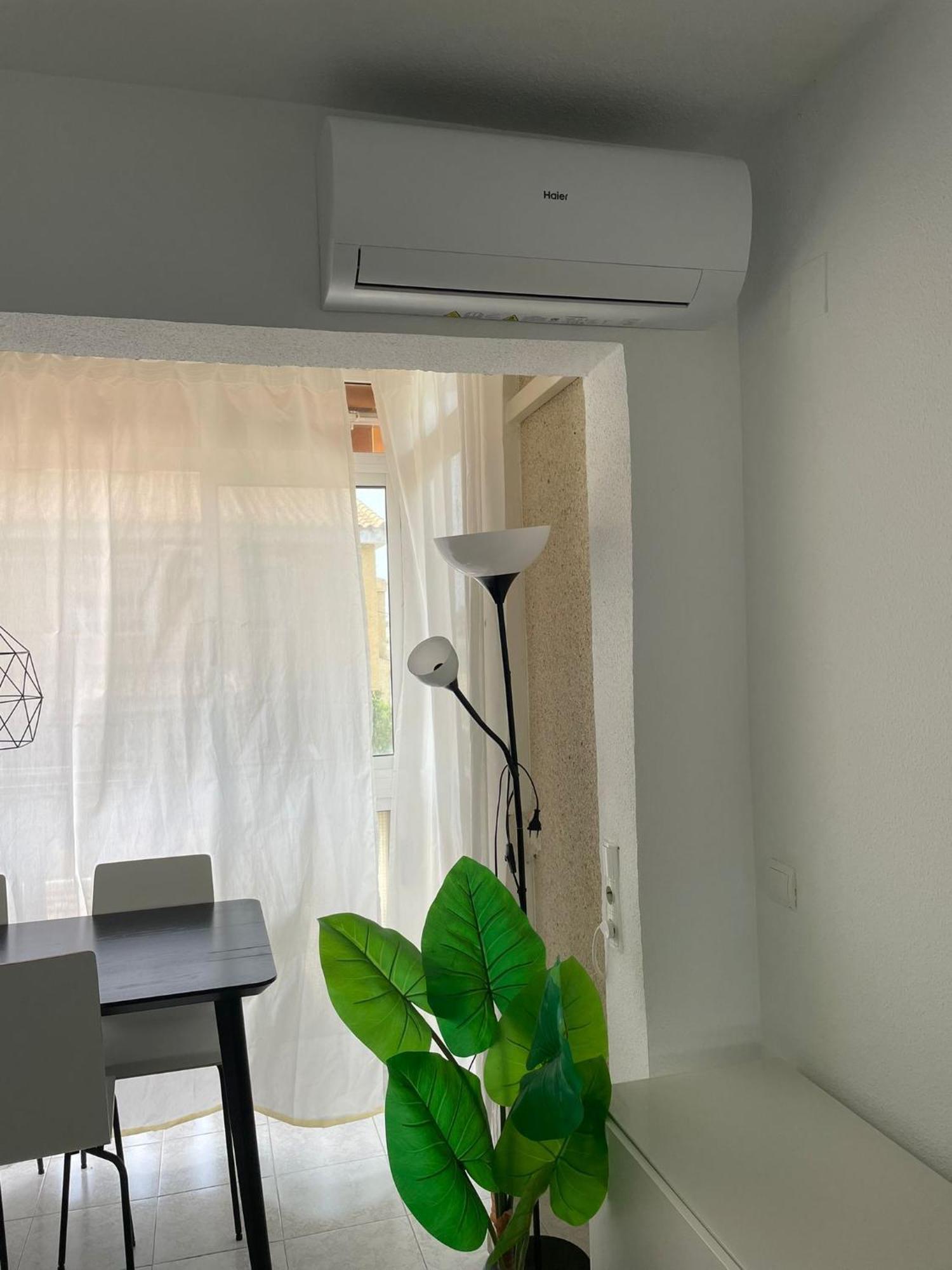 Apartamento Con Piscina Y Parking إل كامبيلو المظهر الخارجي الصورة