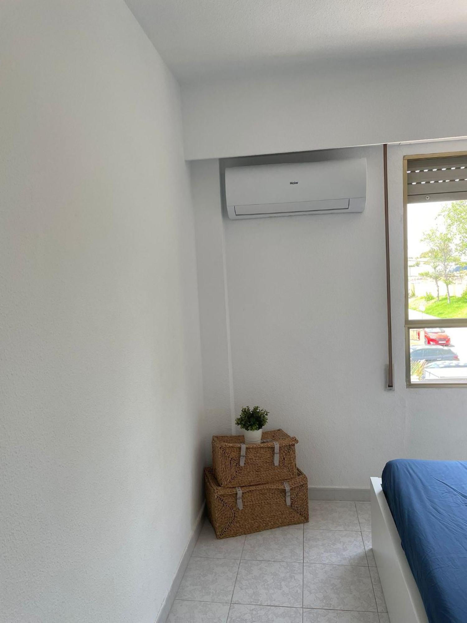 Apartamento Con Piscina Y Parking إل كامبيلو المظهر الخارجي الصورة